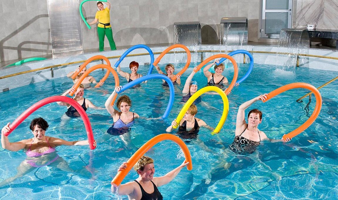 exercícios na piscina com osteocondrose lombar