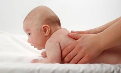 A causa da osteocondrose da coluna cervical em crianças pode ser hereditária